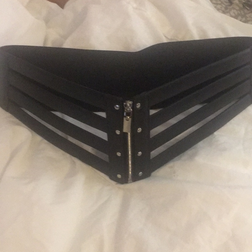 Zipped Belt. Cinch waist. NEVER WORN